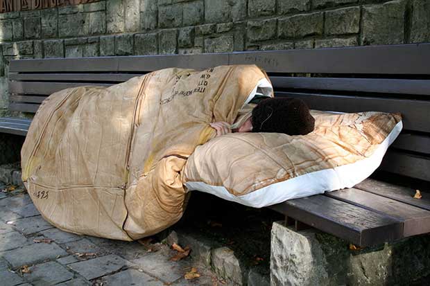 Bari, aumentano posti per senza tetto