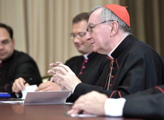 Migranti, l’allarme del cardinale Parolin