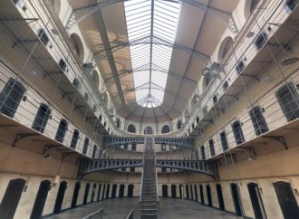 La scuola in carcere grazie alla tv