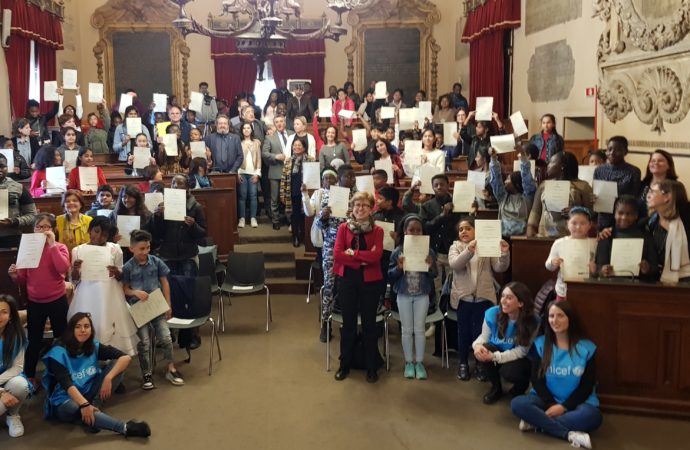 Palermo, cittadinanza a stranieri
