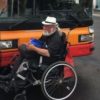 Roma, disabile ferma un bus