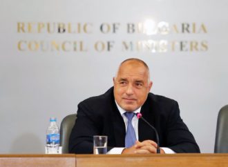 Bulgaria, parlamentari donano stipendio