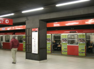 Milano, metro rossa inaccessibile