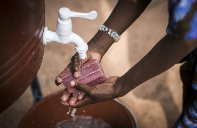 818 milioni di bambini non possono lavarsi le mani