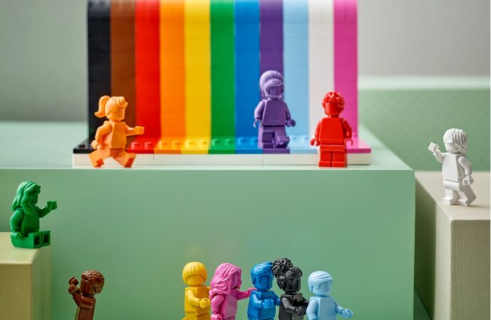 Arriva il set della Lego per il Pride