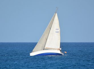 Barca a vela e surf per includere la disabilità